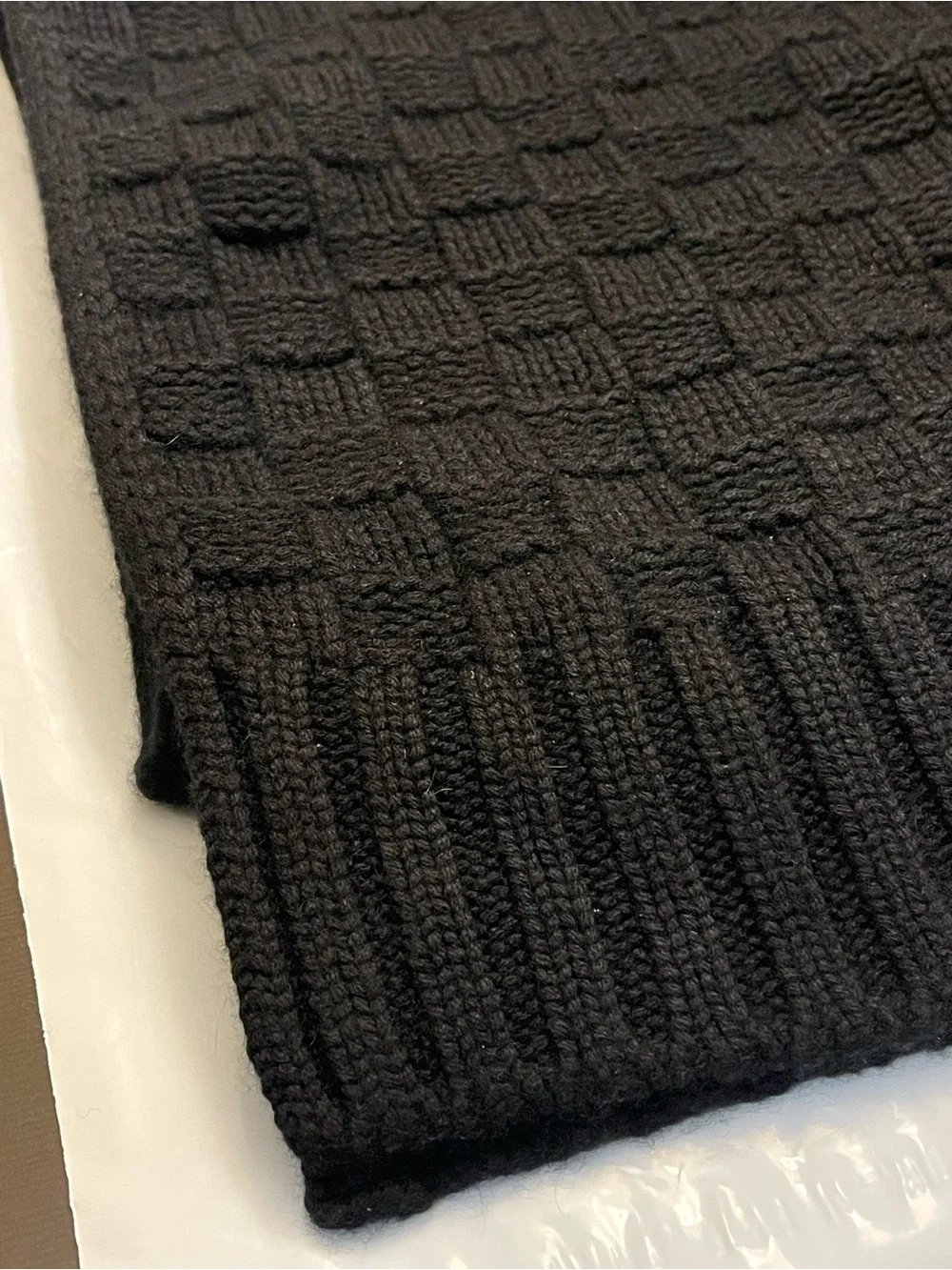 Louis Vuitton M74421 Helshinki Damier Cashmere Scarf in Black Made in UK 12x64”